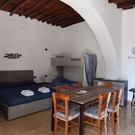 Perla Spiaggia Leni Ngoại thất bức ảnh