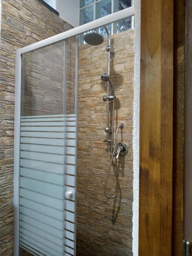 Perla Spiaggia Leni Ngoại thất bức ảnh