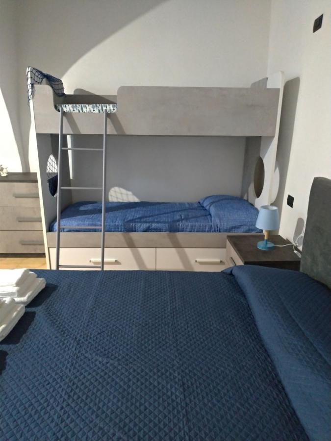 Perla Spiaggia Leni Ngoại thất bức ảnh